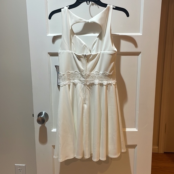 B. Darlin white juniors dress. - Picture 8 of 8